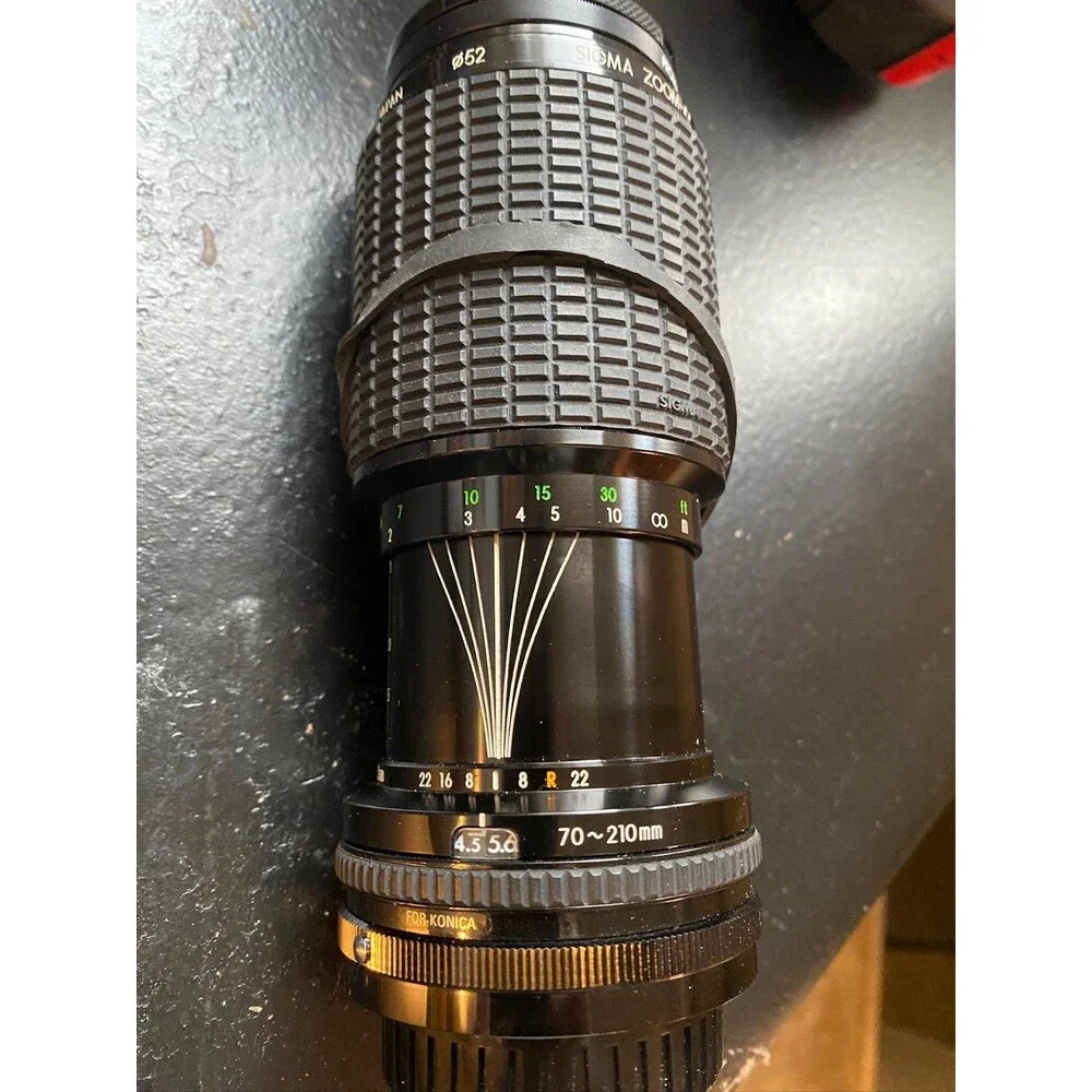 Sigma Zoom-K II 70-210mm f/4.5 Lens For Konica 52mm Vintage Telephoto w/ Case